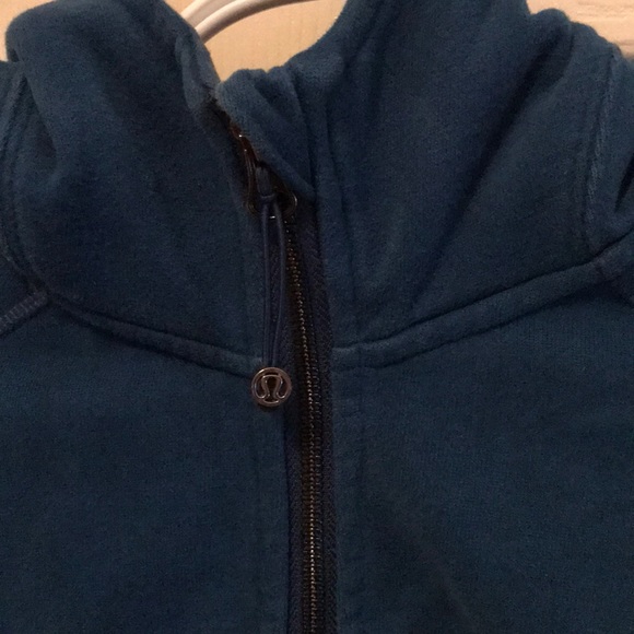 Lululemon Scuba Hoodie - Picture 2 of 6